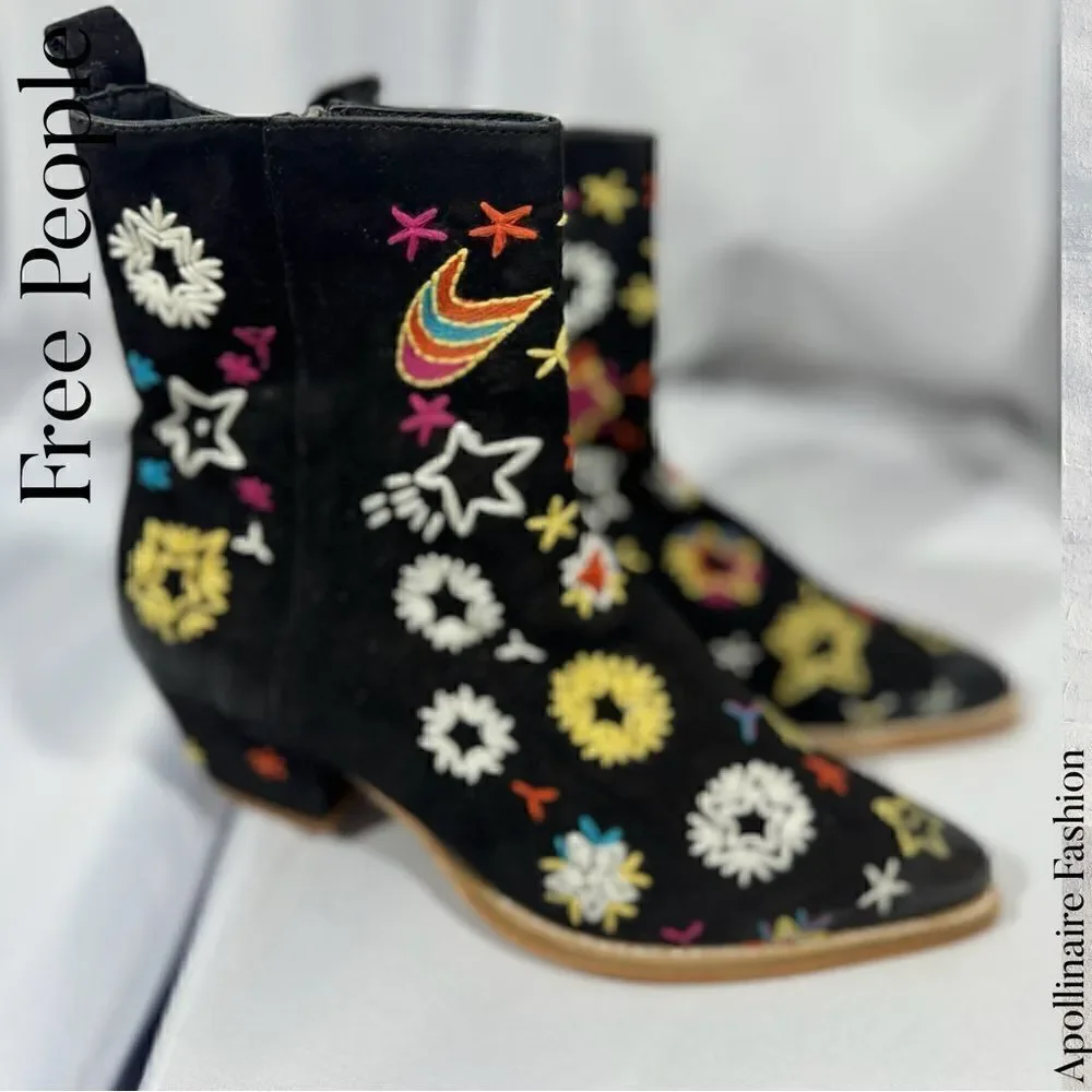 FREE PEOPLE BOWERS ANKLE BOOTS IN BLACK EMBROIDERED FLORAL SIZE 38.5 NWT